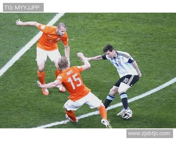 高学历足球明星的成功之路与职业生涯的精彩瞬间探讨 高学历足球明星的成功之路与职业生涯的精彩瞬间探讨